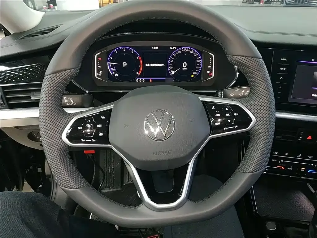 Volkswagen Passat — фото 6