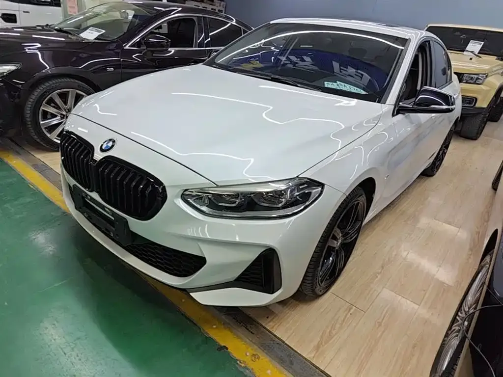 BMW 1 Series — фото 1