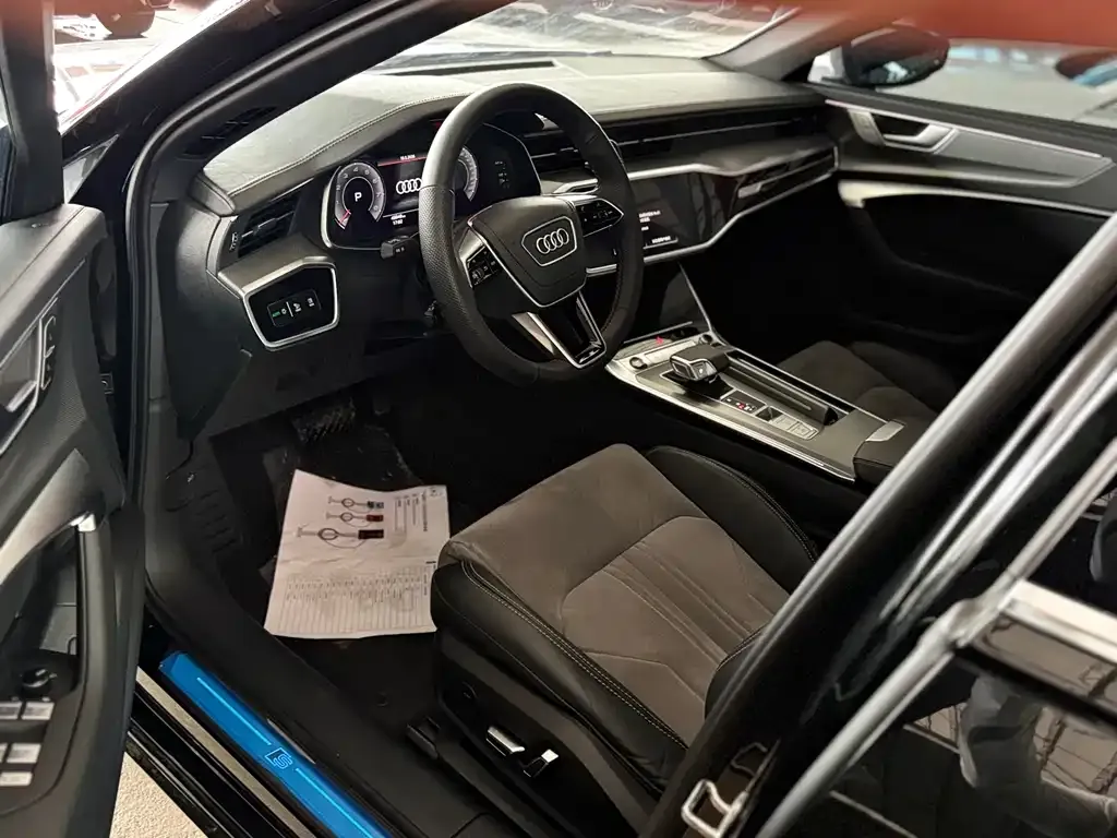Audi A6L 2023 из CN, фото 7
