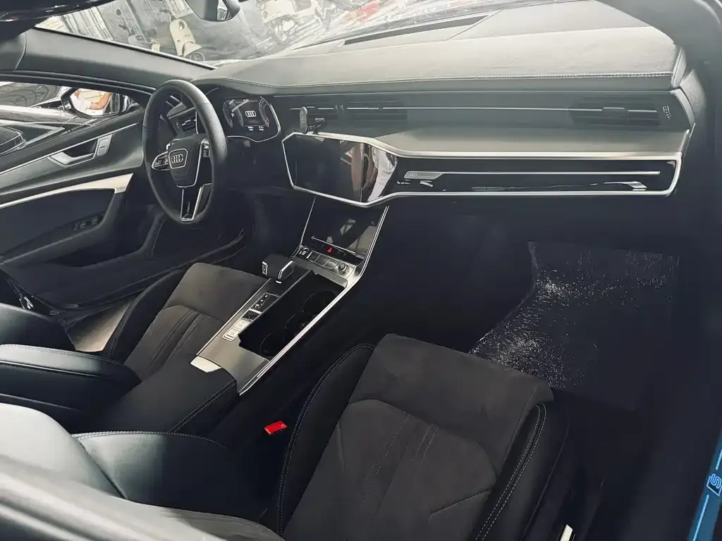 Audi A6L 2023 из CN, фото 3