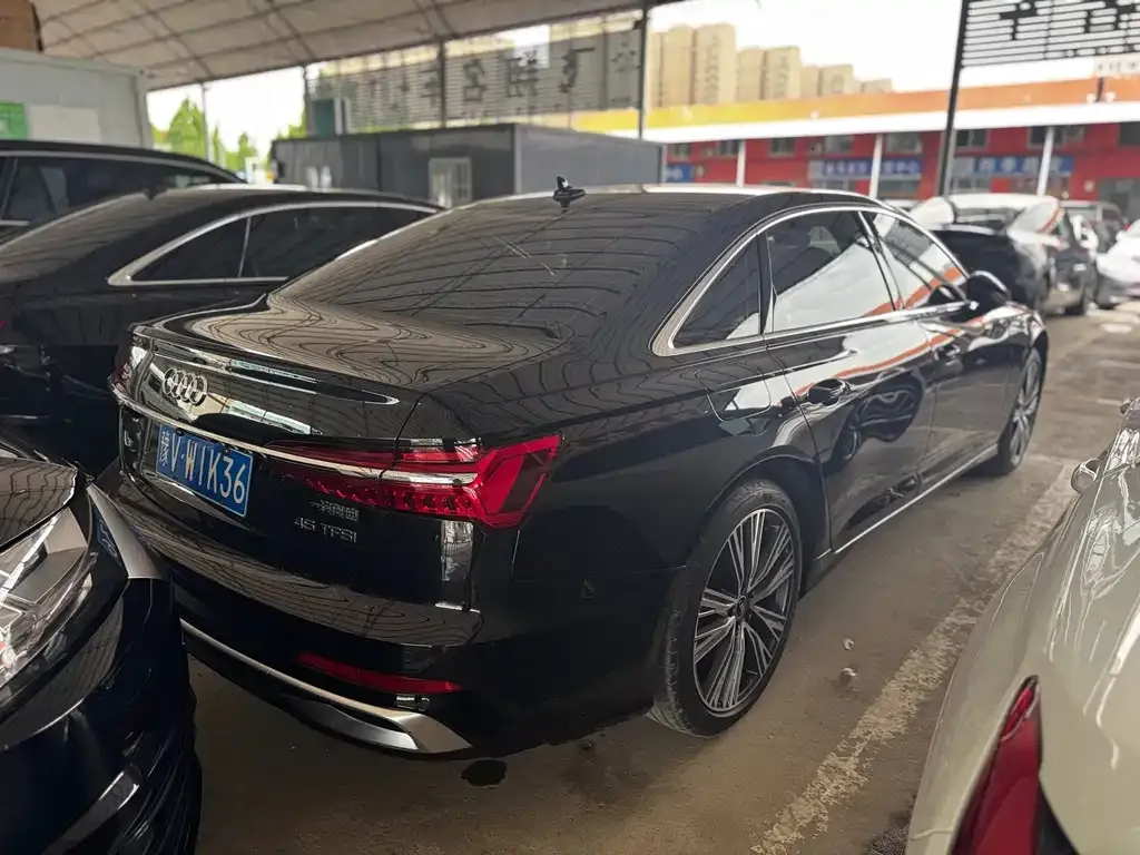 Audi A6L 2023 из CN, фото 6