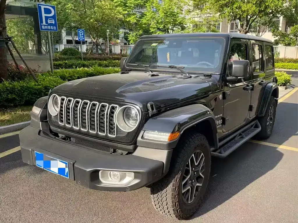 Jeep Wrangler 2024 из CN, фото 1