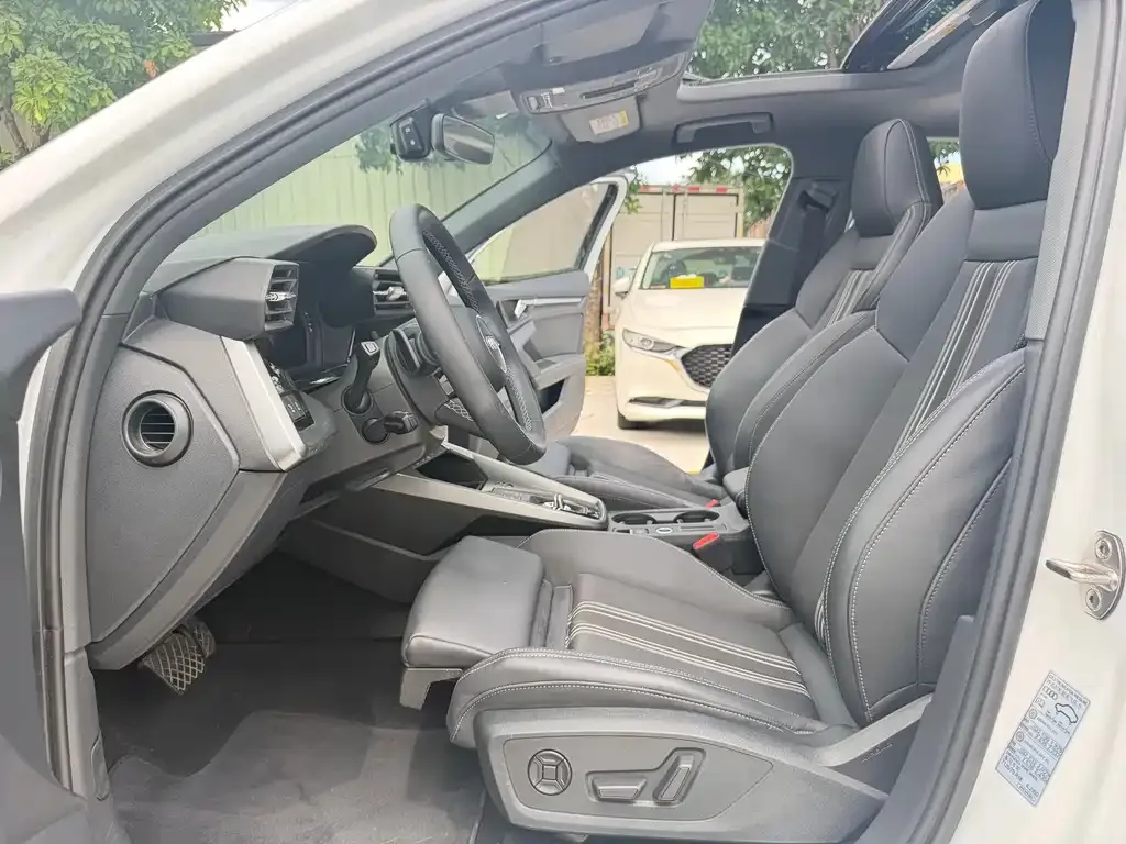 Audi A3 2022 из CN, фото 2