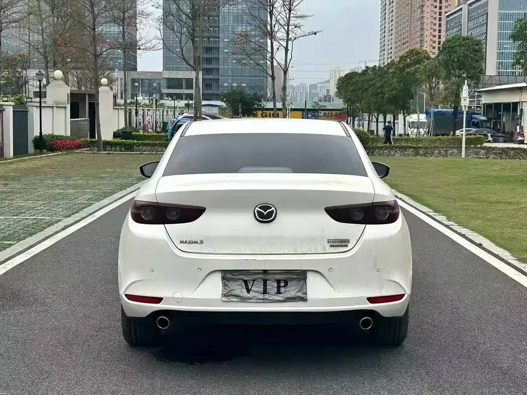 Mazda 3 Axela — фото 9