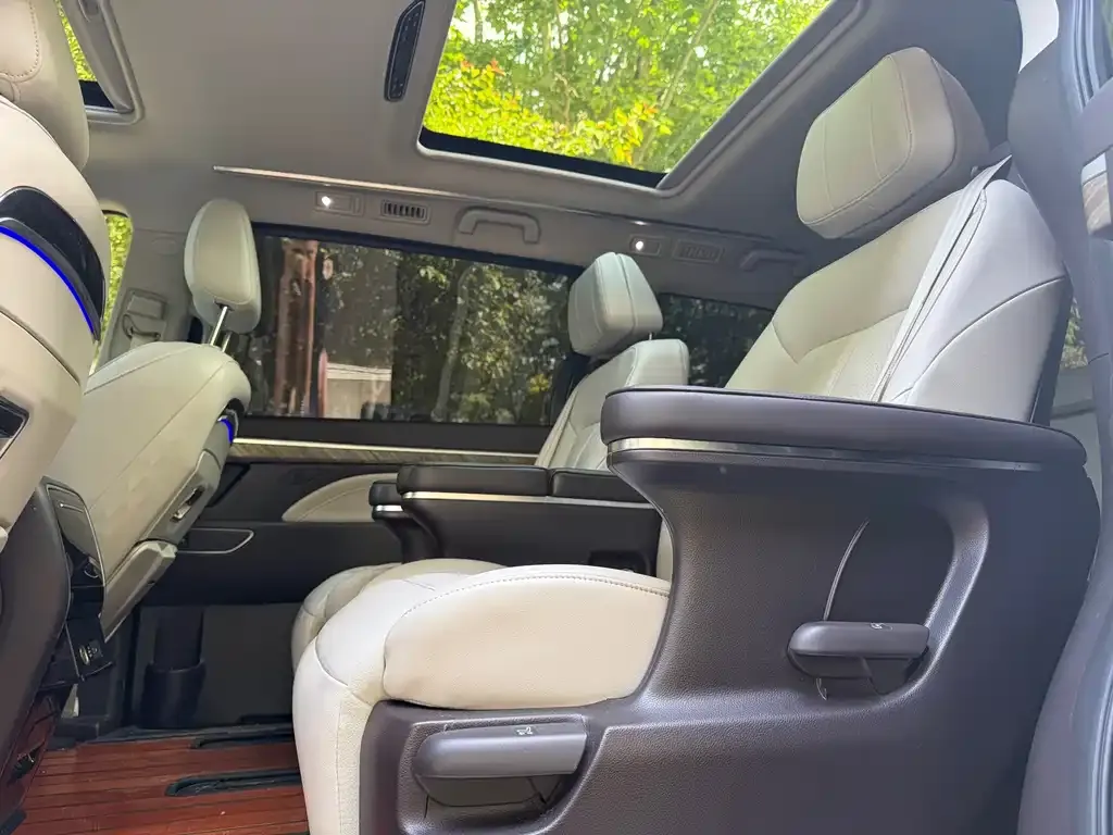 GAC Motor Trumpchi M8 — фото 3