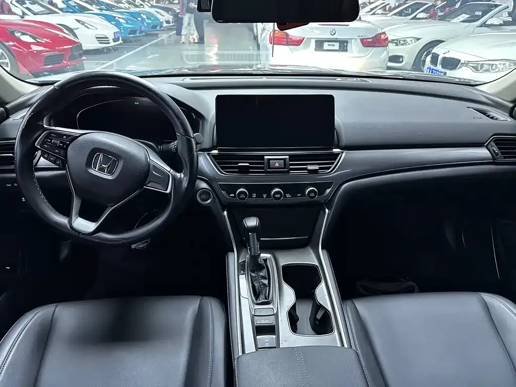 Honda Accord — фото 6