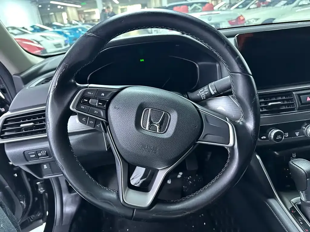 Honda Accord — фото 7