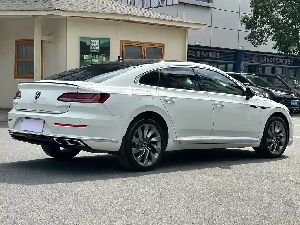 Volkswagen CC — фото 6