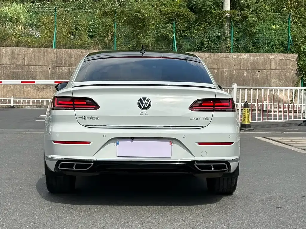 Volkswagen CC — фото 7