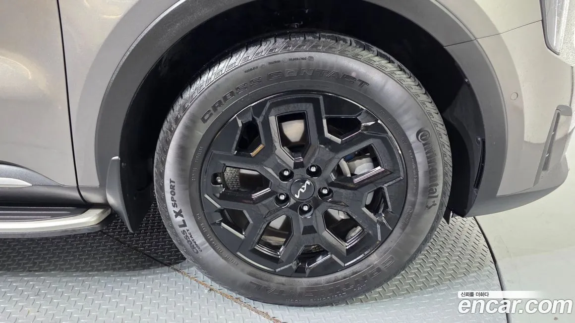 Kia Sorento — фото 8