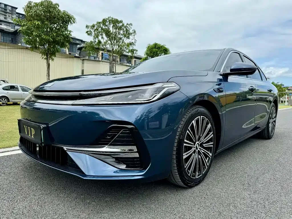 Geely Galaxy A7 — фото 4
