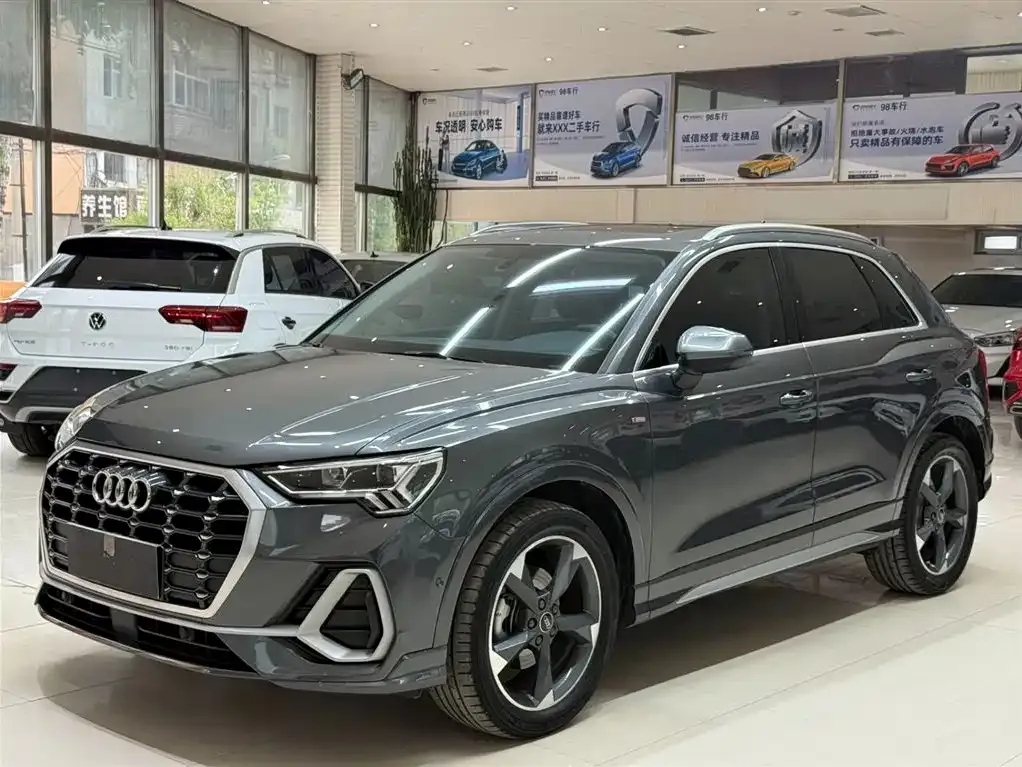 Audi Q3 2023 из CN, фото 1