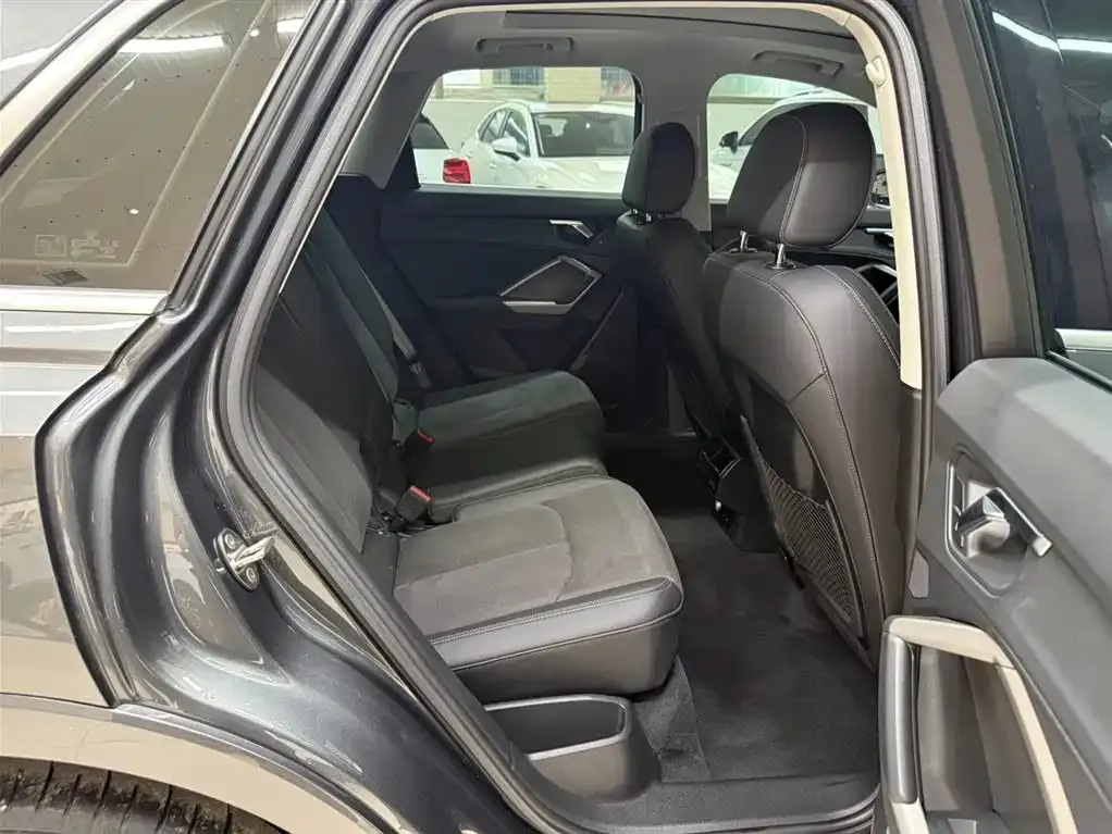 Audi Q3 2023 из CN, фото 5