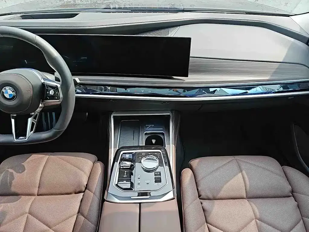 BMW 7 Series — фото 6