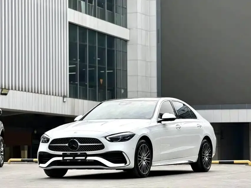 Mercedes-Benz C-Class — фото 1