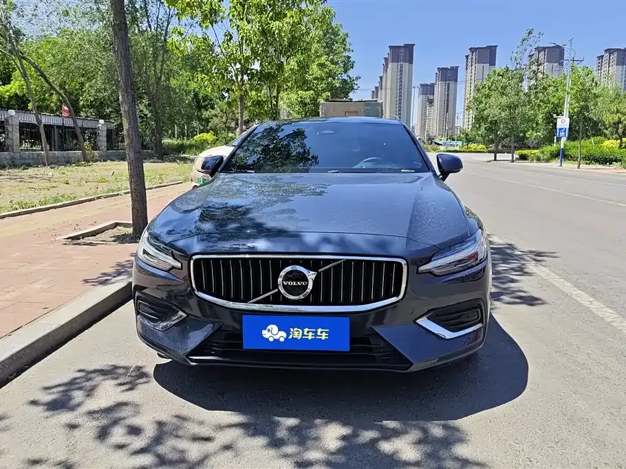 Volvo S60 — фото 10