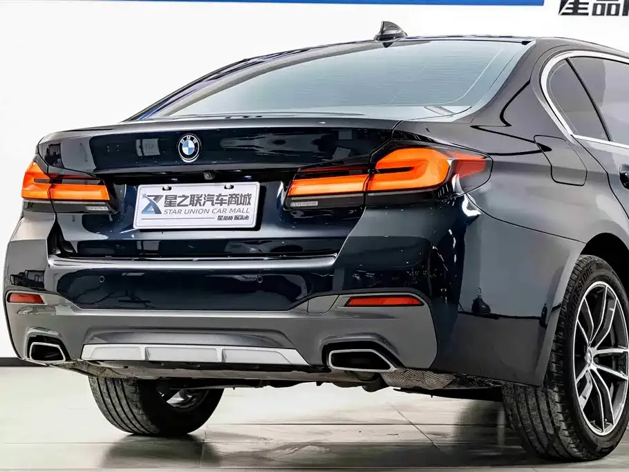 BMW 5 Series — фото 10
