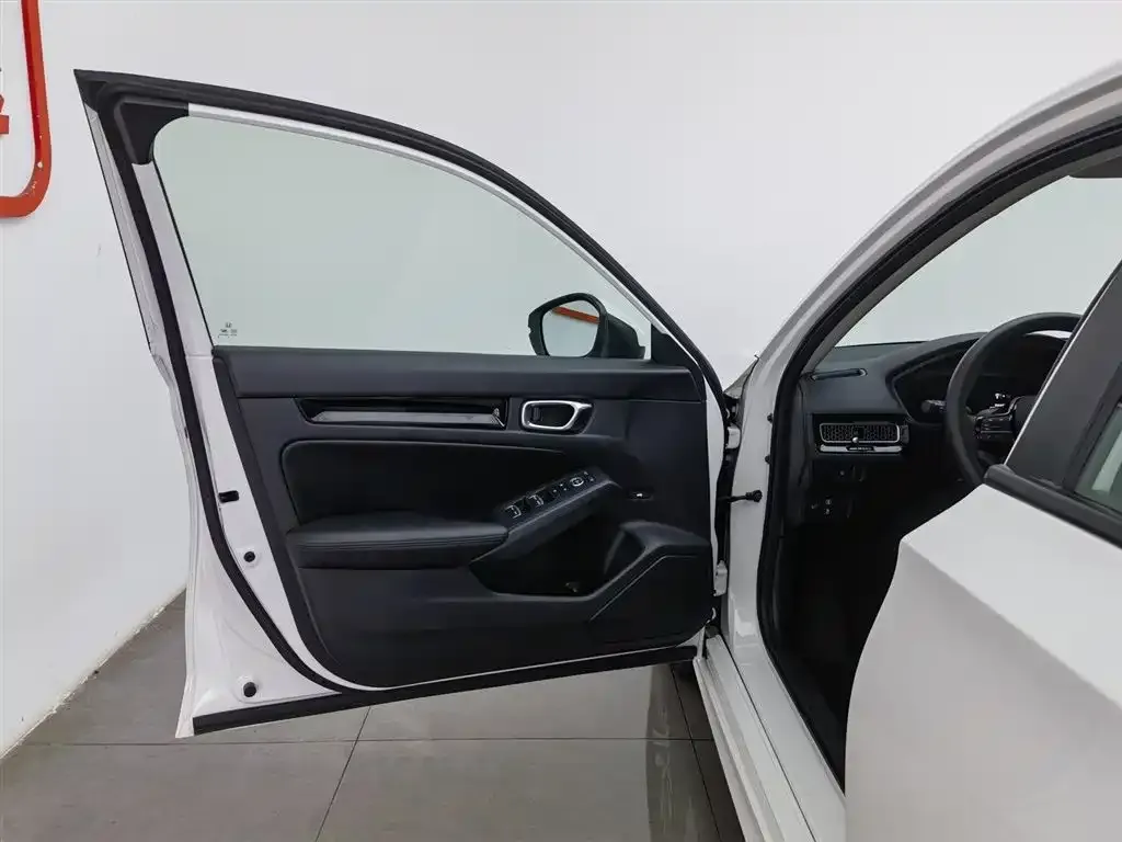 Honda Civic 2023 из CN, фото 3