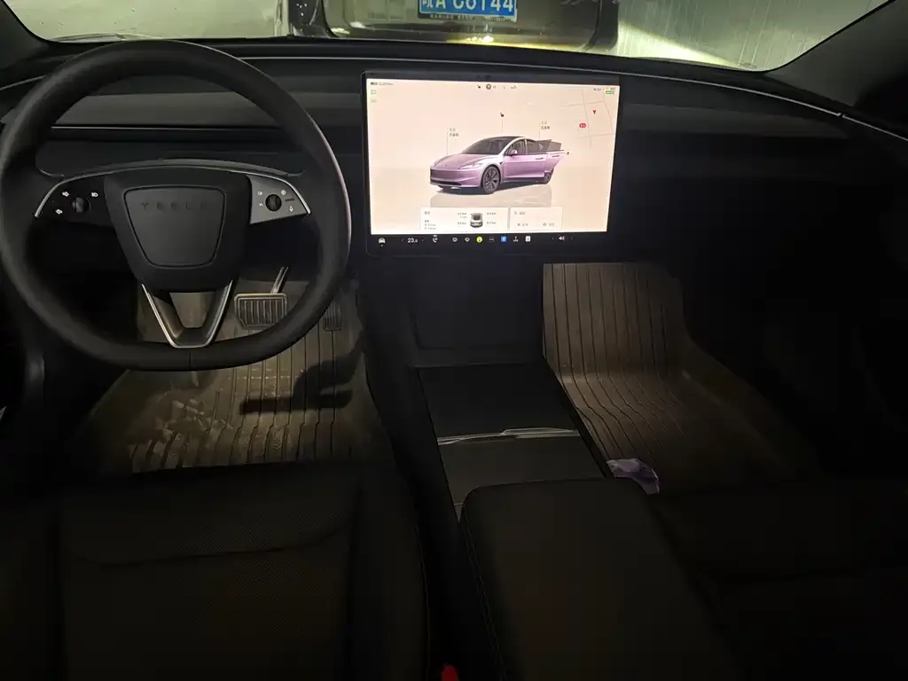 Tesla Model 3 — фото 7