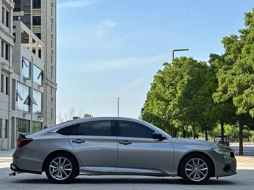 Honda Accord — фото 6