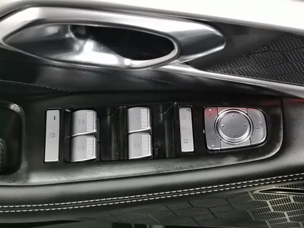 GAC Motor Trumpchi GS8 — фото 4