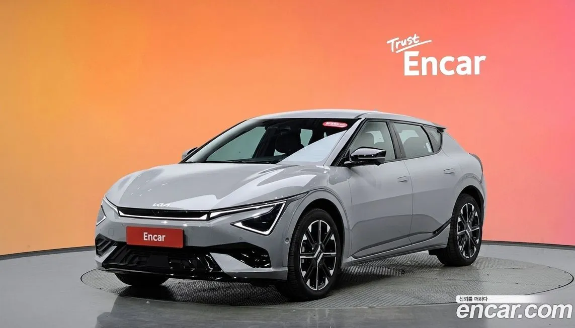 Kia EV6 — фото 1