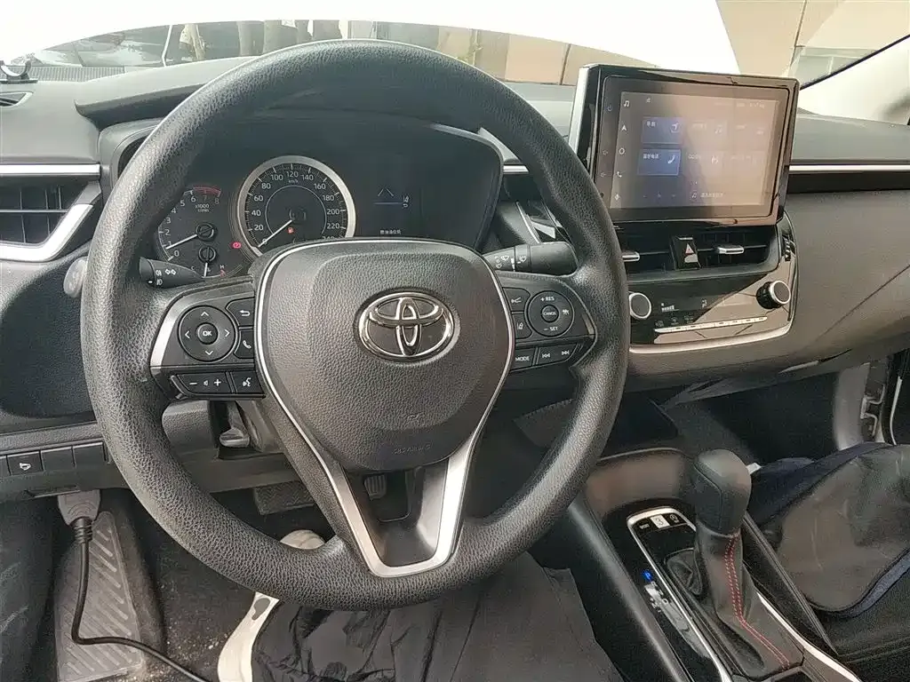 Toyota Corolla — фото 4