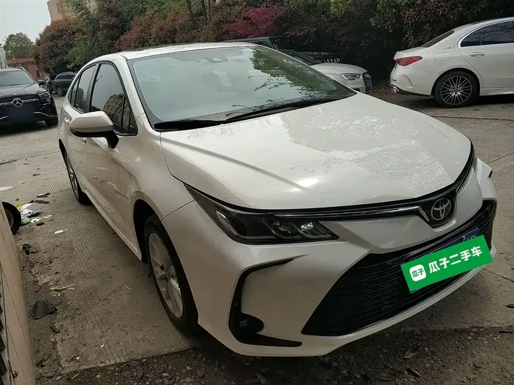 Toyota Corolla — фото 3