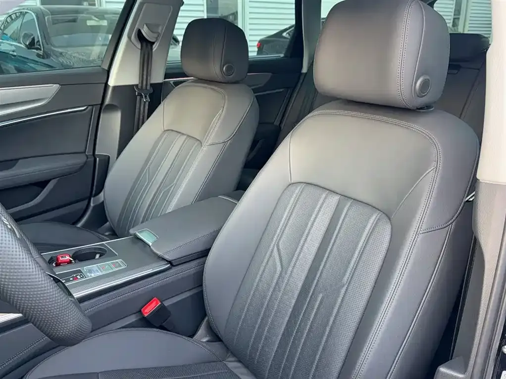 Audi A6 (Import) 2022 из CN, фото 4