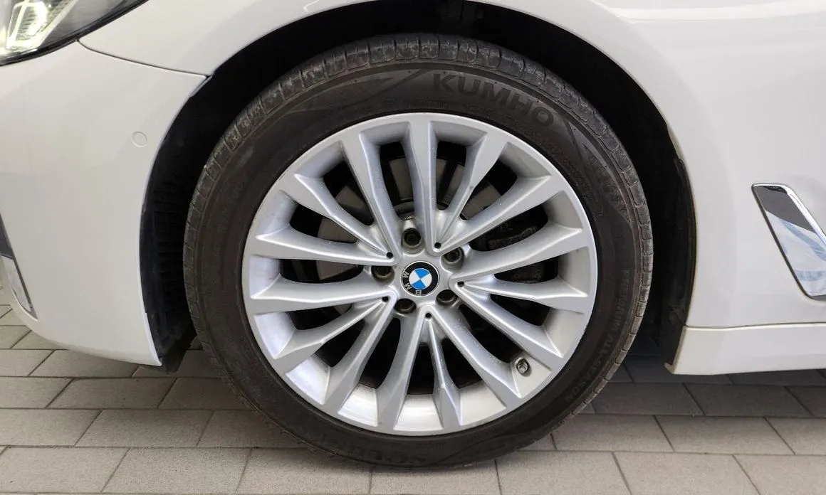 BMW 5-Series 2022 из KR, фото 3