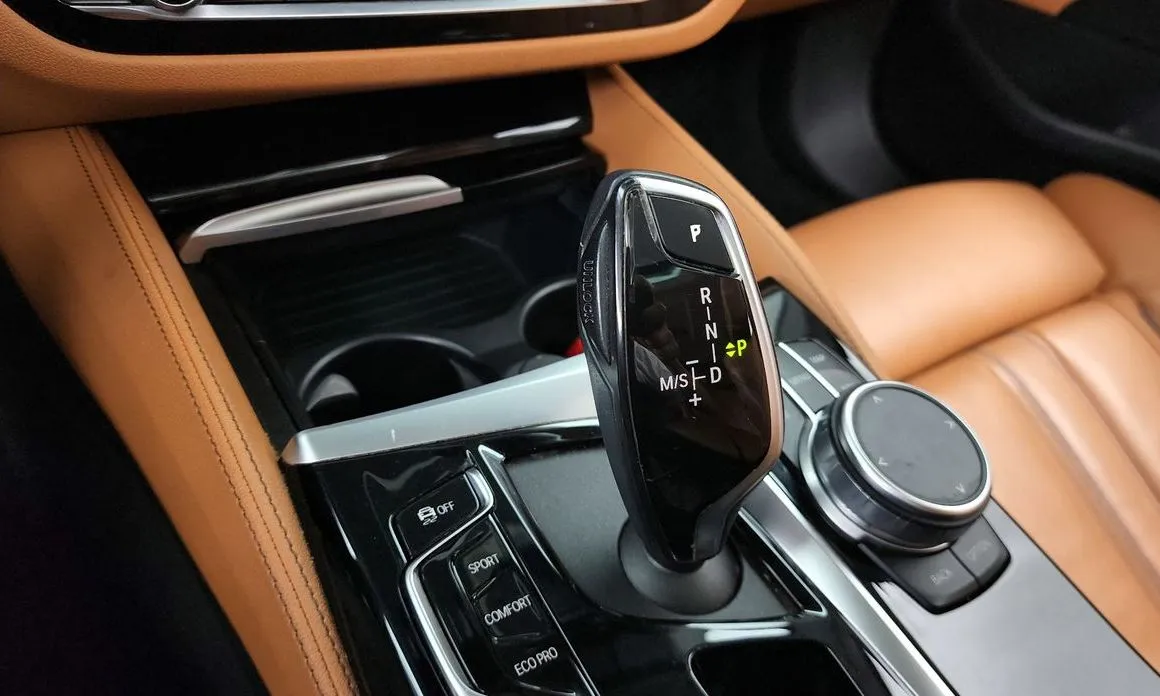 BMW 5-Series 2022 из KR, фото 9