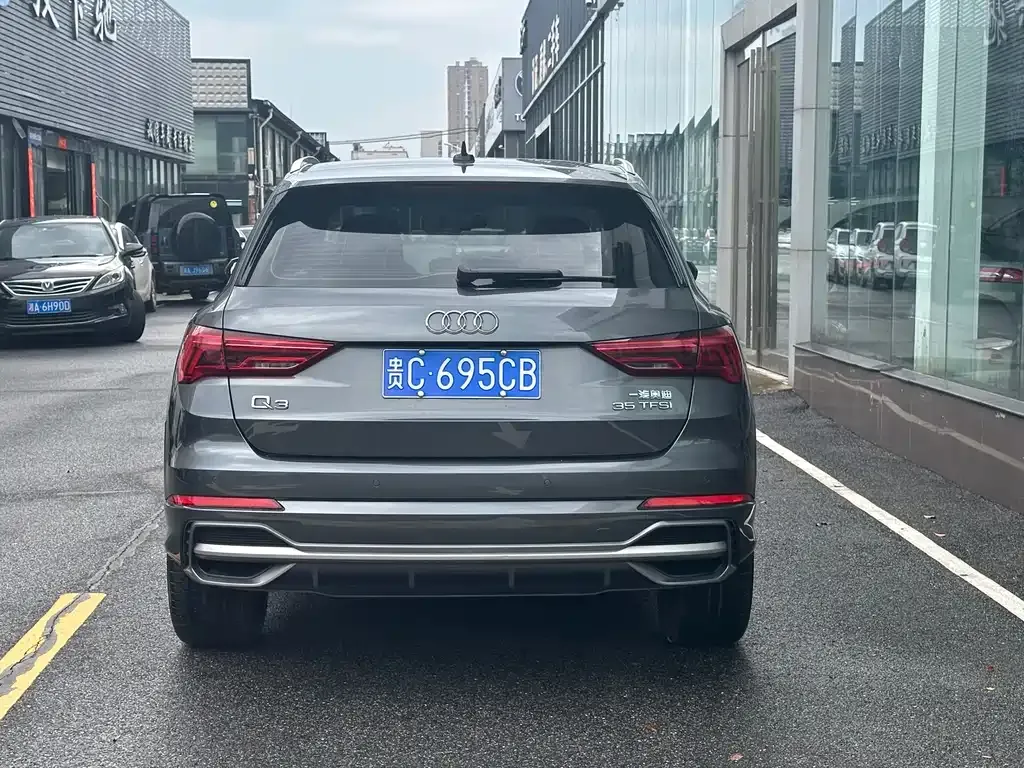 Audi Q3 — фото 7