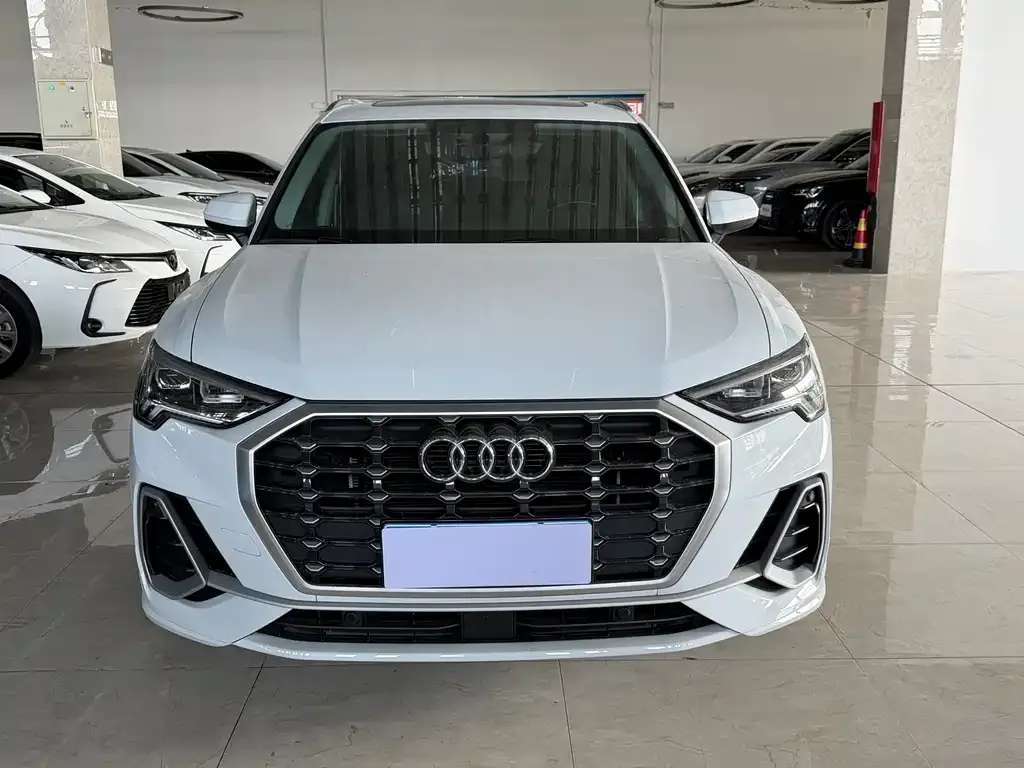 Audi Q3 — фото 4
