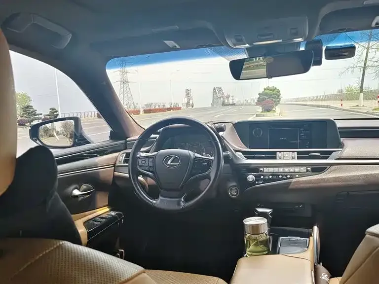 Lexus ES 2021 из CN, фото 3