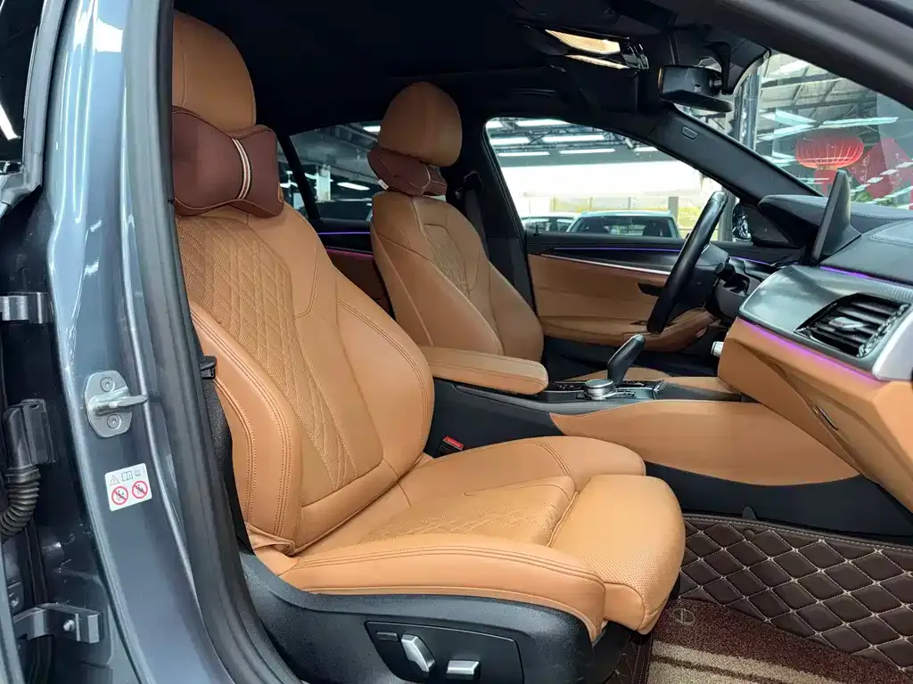 BMW 5 Series (Import) 2022 из CN, фото 2