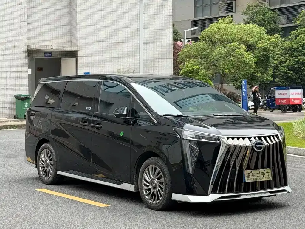 GAC Motor Trumpchi M8 — фото 1