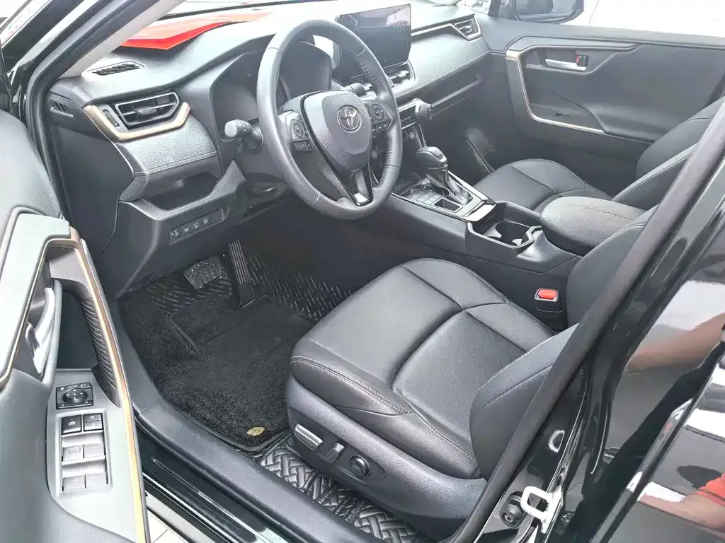 Toyota Wildlander 2024 из CN, фото 2
