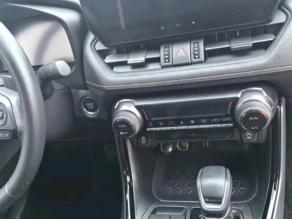 Toyota Wildlander 2024 из CN, фото 4