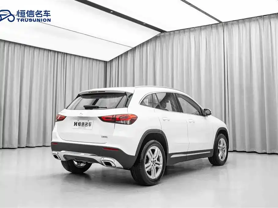 Mercedes-Benz GLA — фото 6