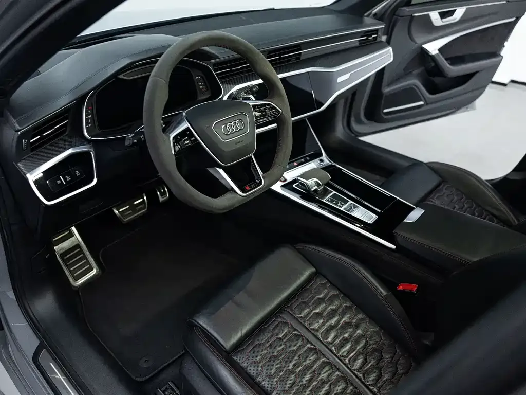 Audi RS 6 2021 из CN, фото 10