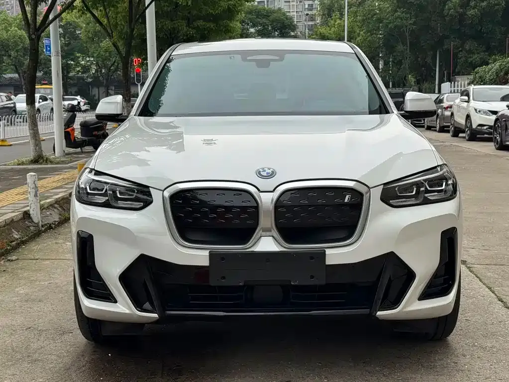 BMW iX3 2023 из CN, фото 8