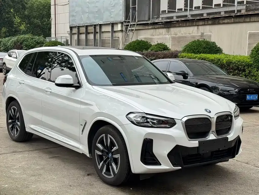 BMW iX3 2023 из CN, фото 9