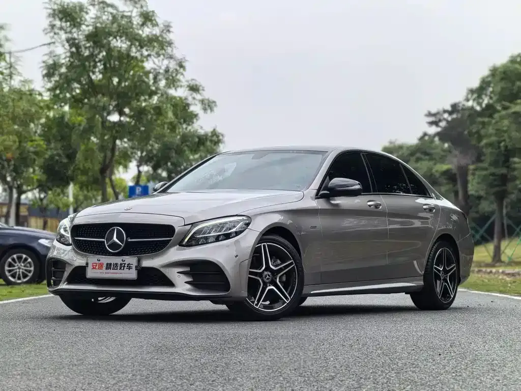 Mercedes-Benz C-Class — фото 1