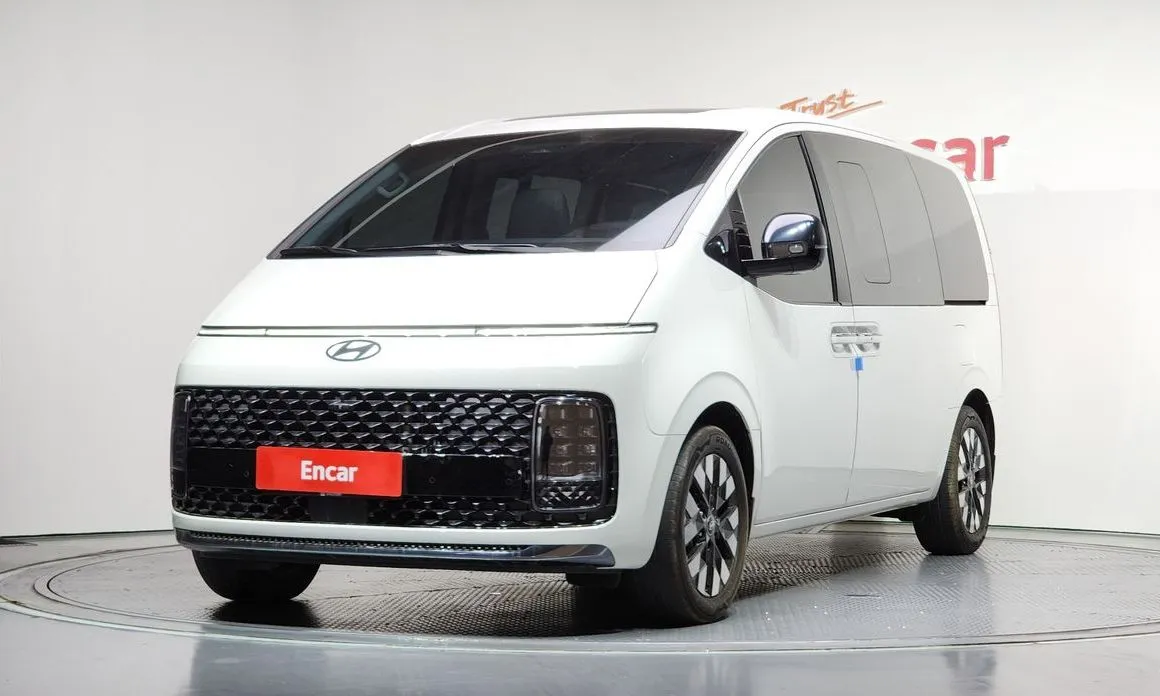 Hyundai Staria