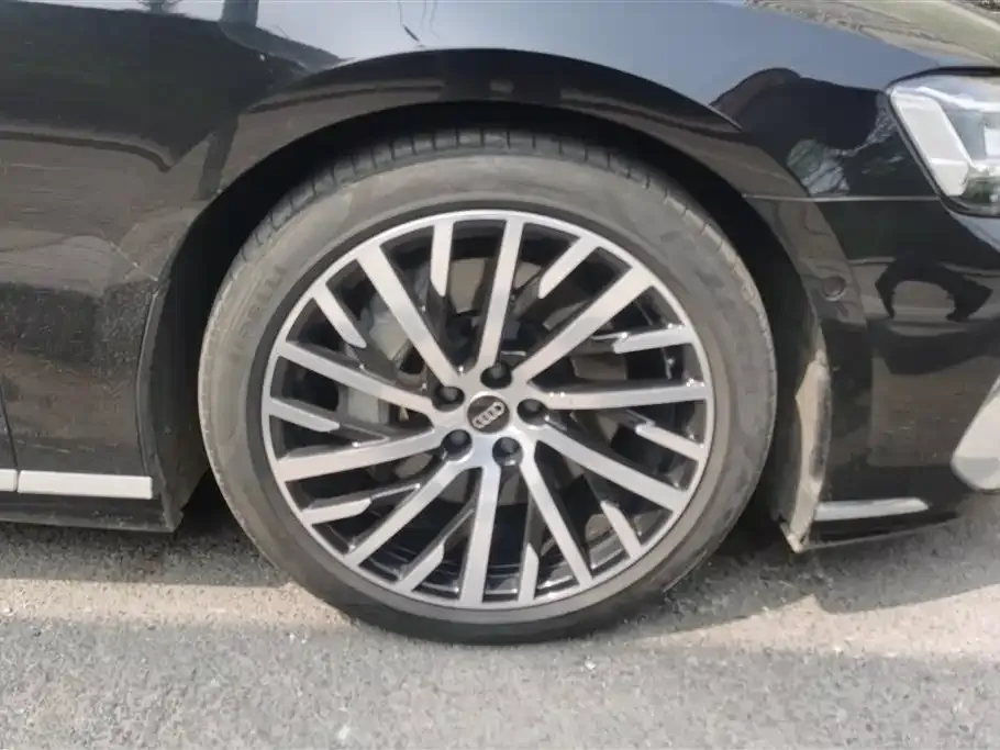 Audi A8 2023 из CN, фото 5