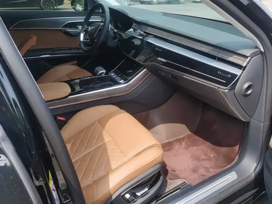 Audi A8 2023 из CN, фото 3