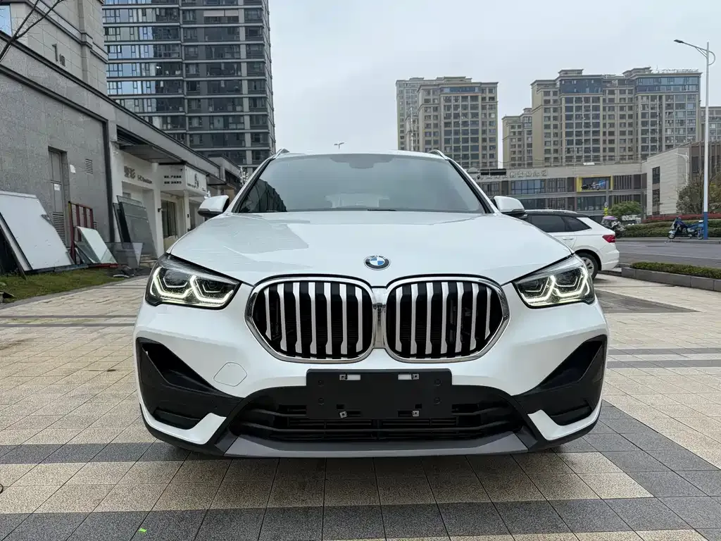 BMW X1 — фото 5
