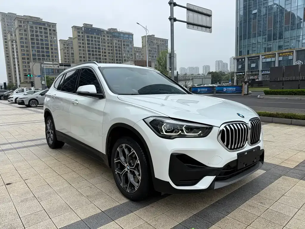 BMW X1 — фото 2