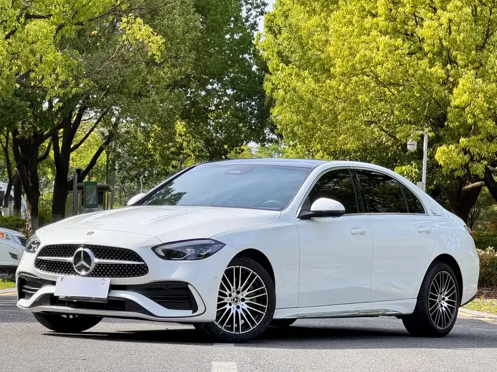 Mercedes-Benz C-Class — фото 1