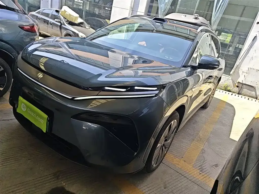 BYD Tang L — фото 1